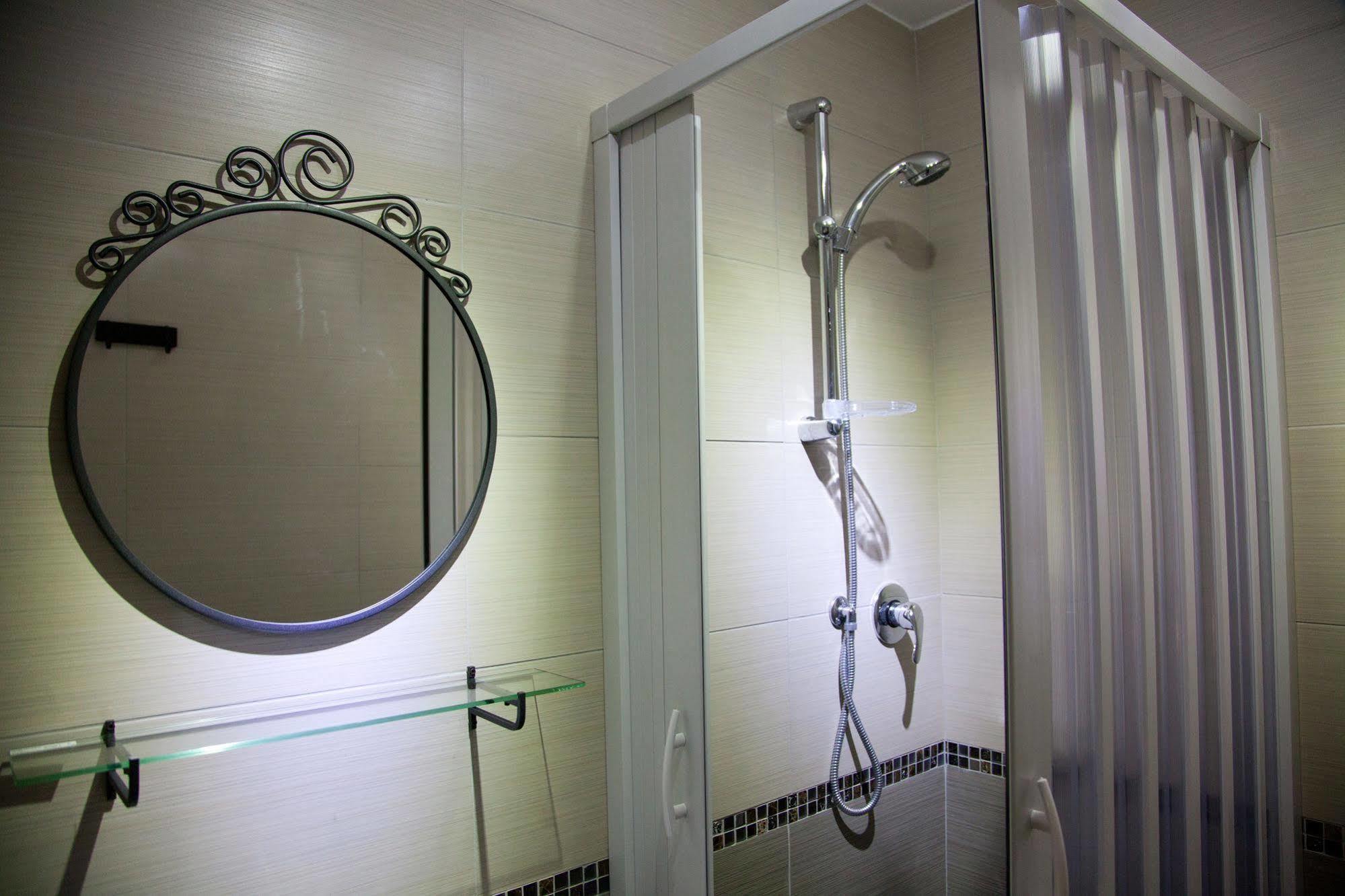 Bed and Breakfast Domus Armenio Neapel Exterior foto